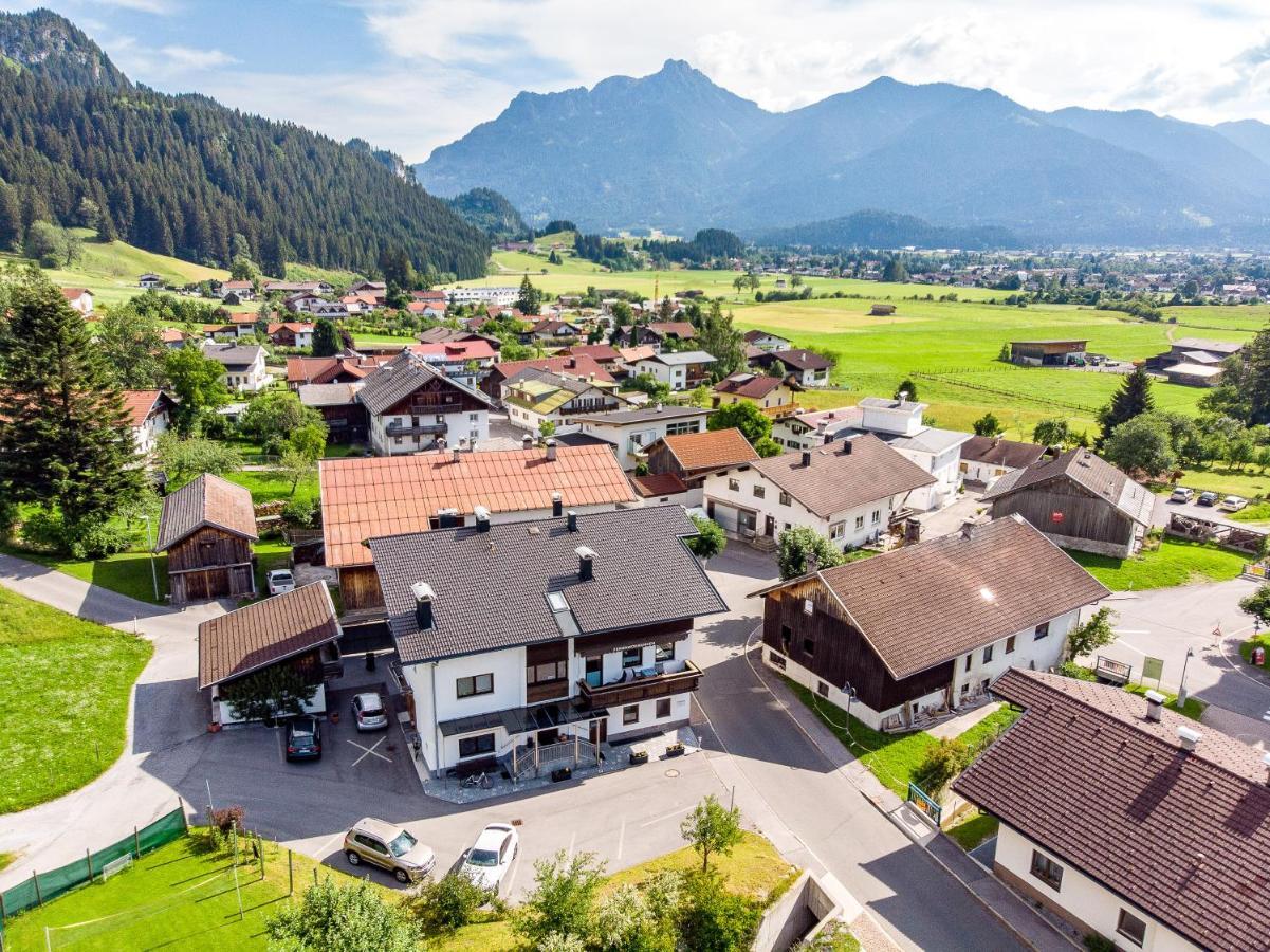 Appartement Haus Gebhard à Reutte Extérieur photo