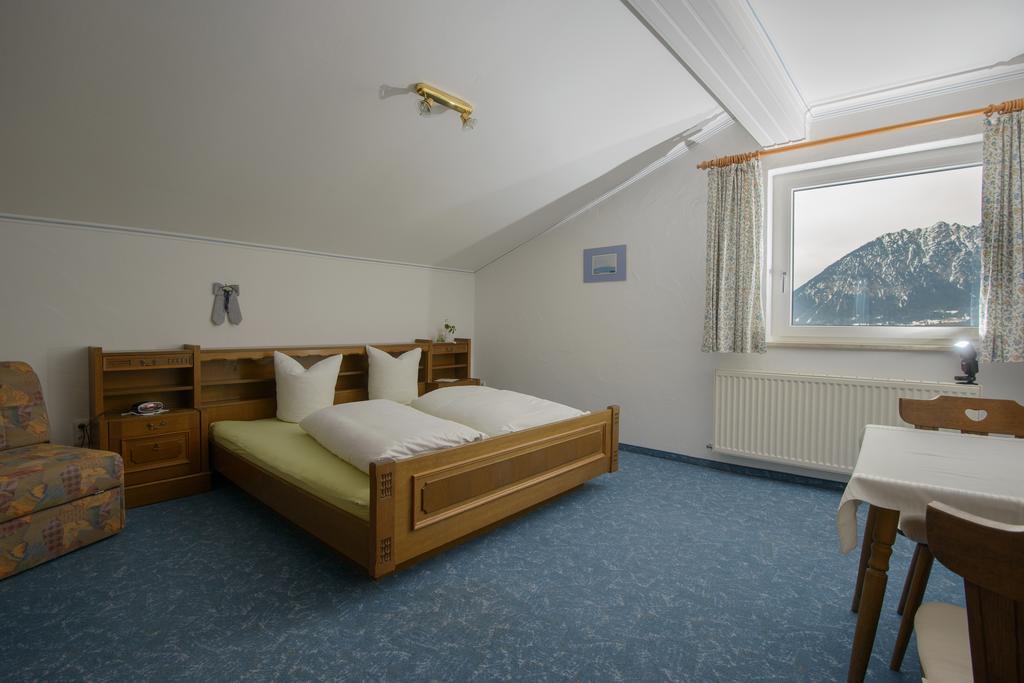 Appartement Haus Gebhard à Reutte Extérieur photo