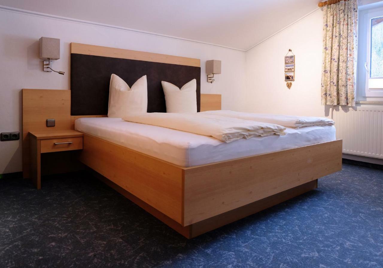 Appartement Haus Gebhard à Reutte Extérieur photo